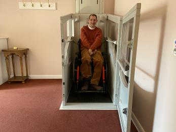 Accessible Pollock through floor lift